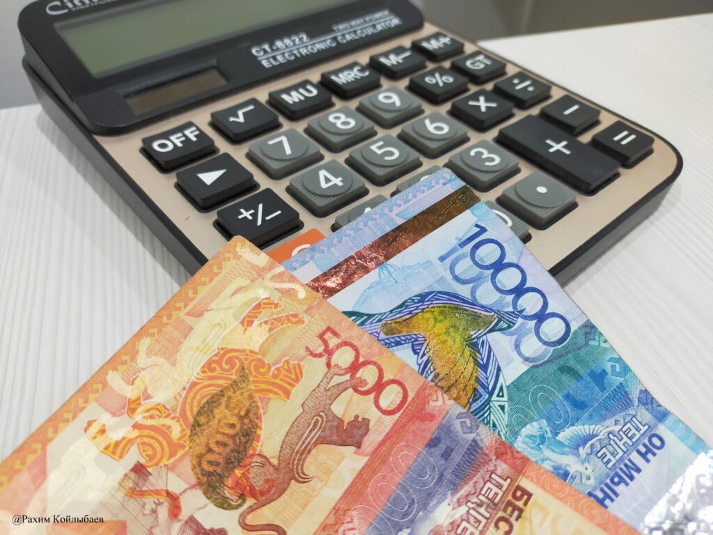 В Казахстане приостанавливается повышение коммунальных тарифов