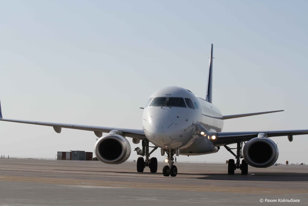 Сложные метеоусловия повлияли на работу аэропортов Актау и Атырау