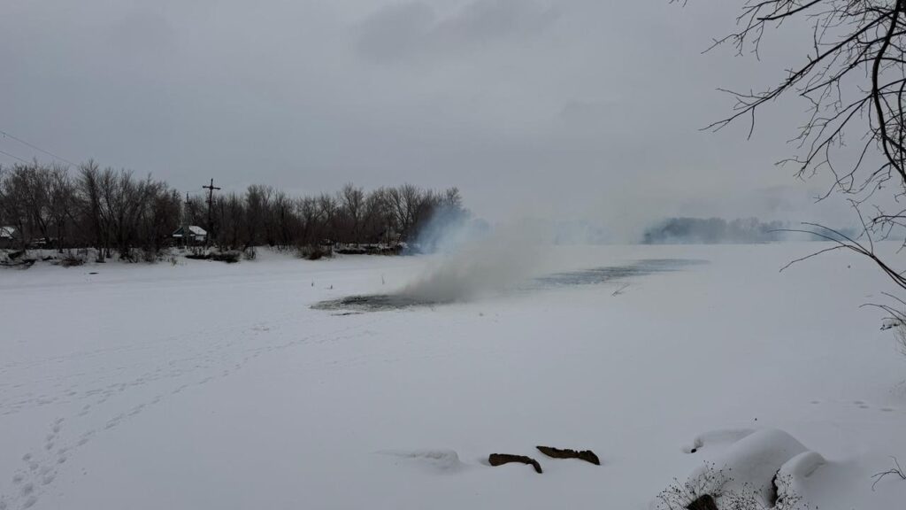 На притоках реки Жайык начали взрывать лёд