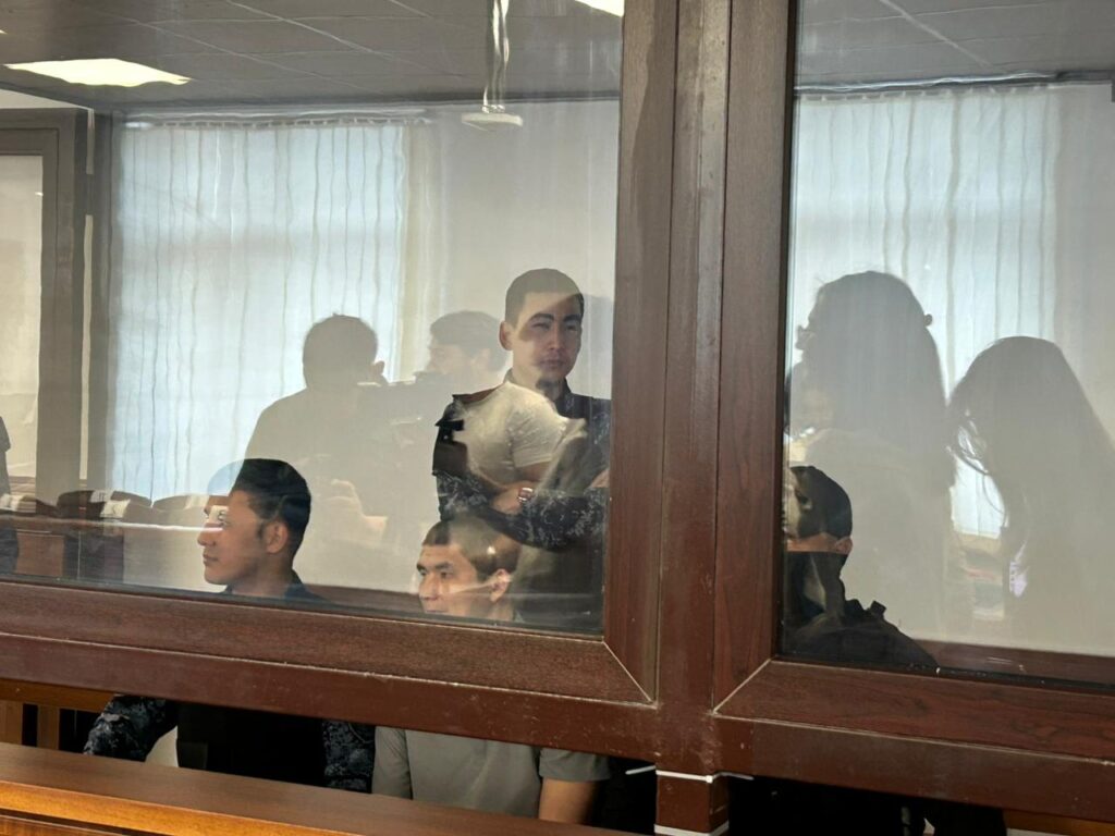 Суд по делу об убийстве семьи из с. Жангельдин начался в Атырау