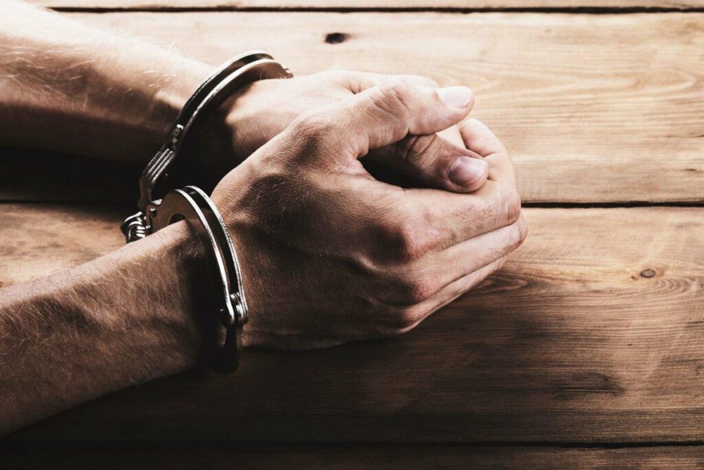 За призывы к терроризму и теократии: суды вынесли приговоры 13 казахстанцам