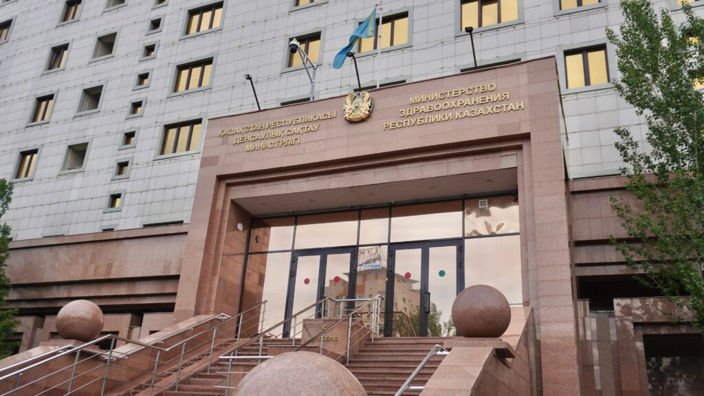 Минздрав РК: риск завоза опасной инфекции из Иркутской области низкий